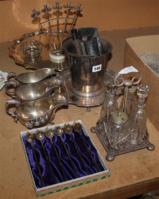 Quantity of plated wares